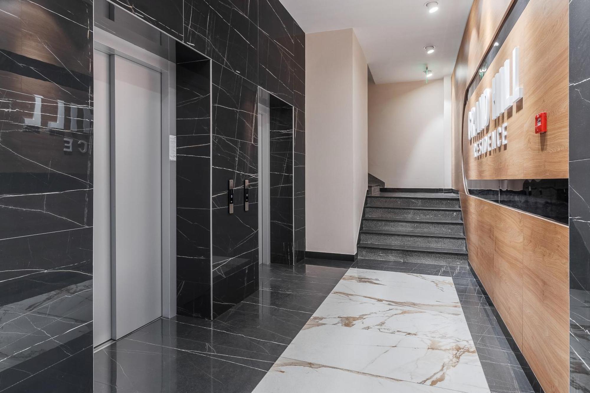Rosewood Gold Lägenhet Oradea Exteriör bild