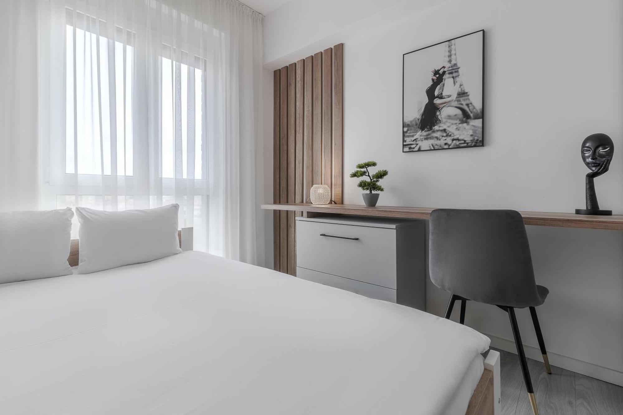 Rosewood Gold Oradea Exteriör bild